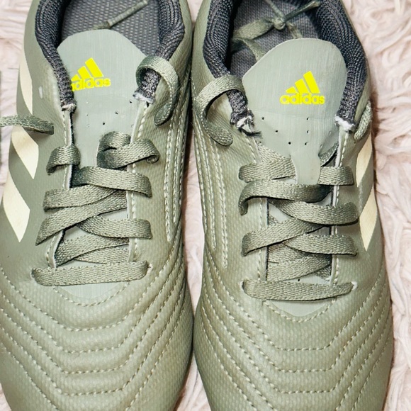 ADIDAS Predator 19.4 Flexible Ground Girls Athletic Shoes Size 1.5✨ - Picture 10 of 10